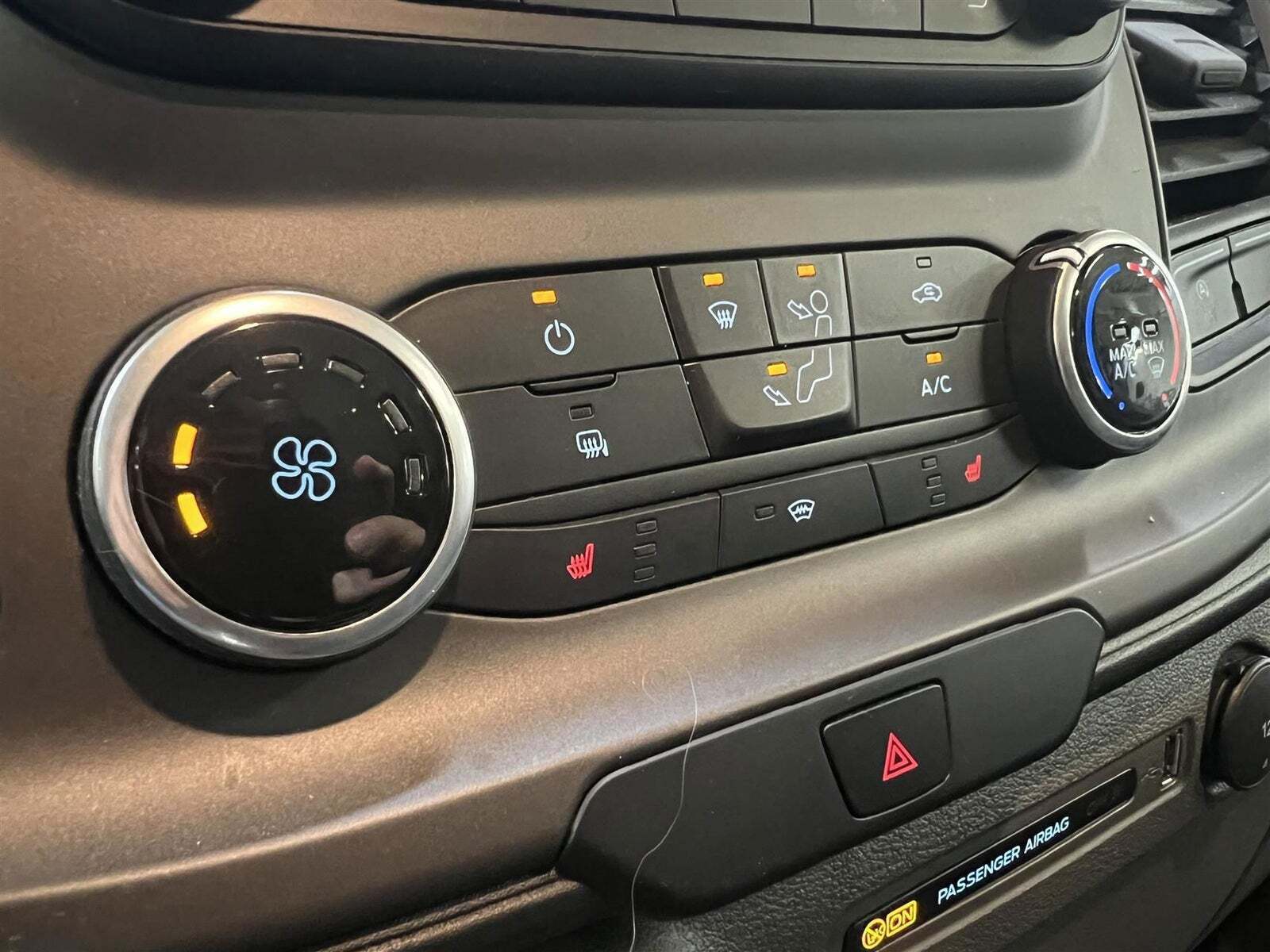 Hvid Ford Transit 350 L2 Van fra 2023