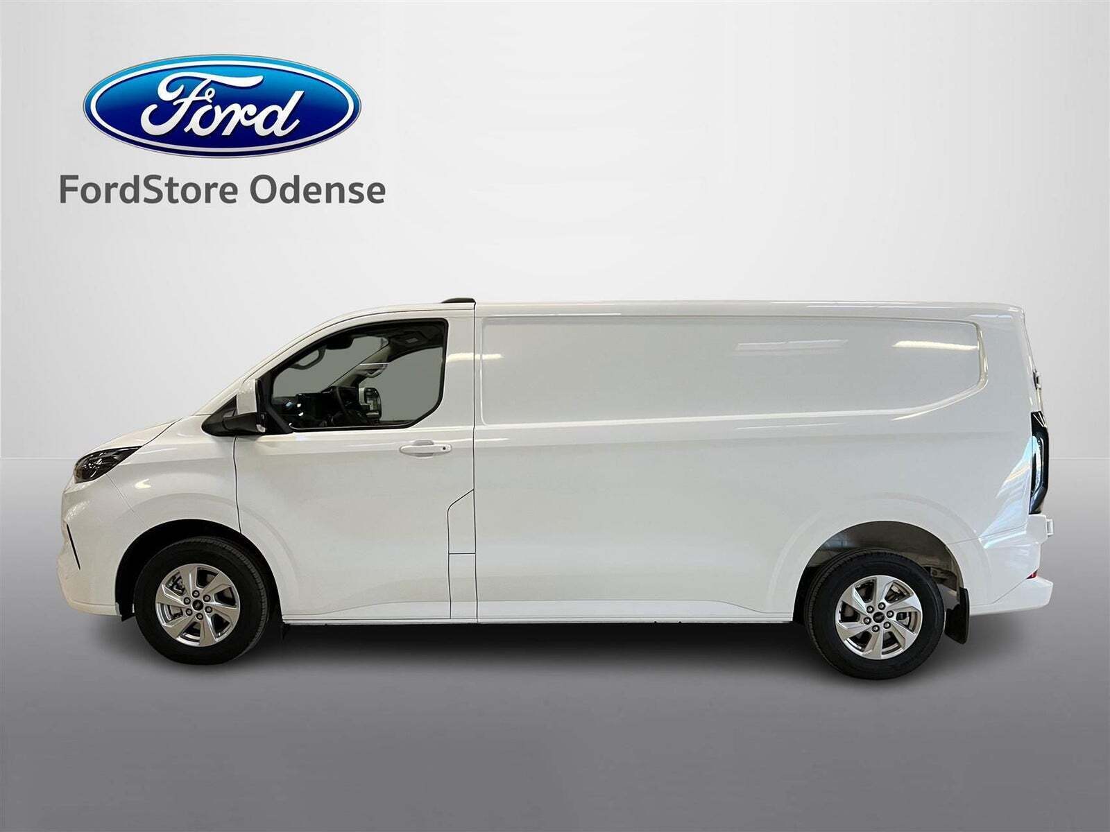 Ford Transit Custom 320L 2,0 EcoBlue Limited aut.