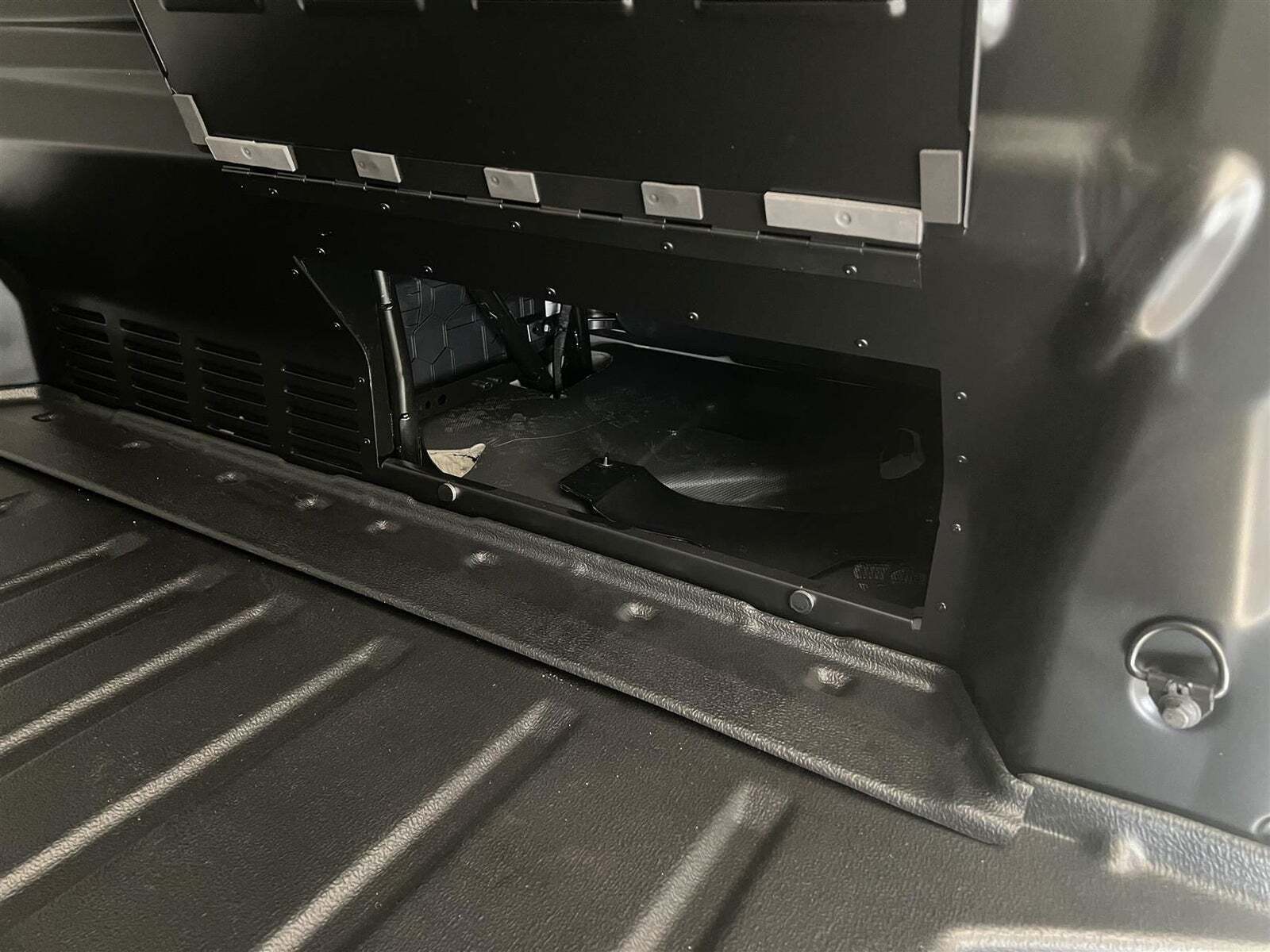 Hvid Ford Transit Custom 320L fra 2025