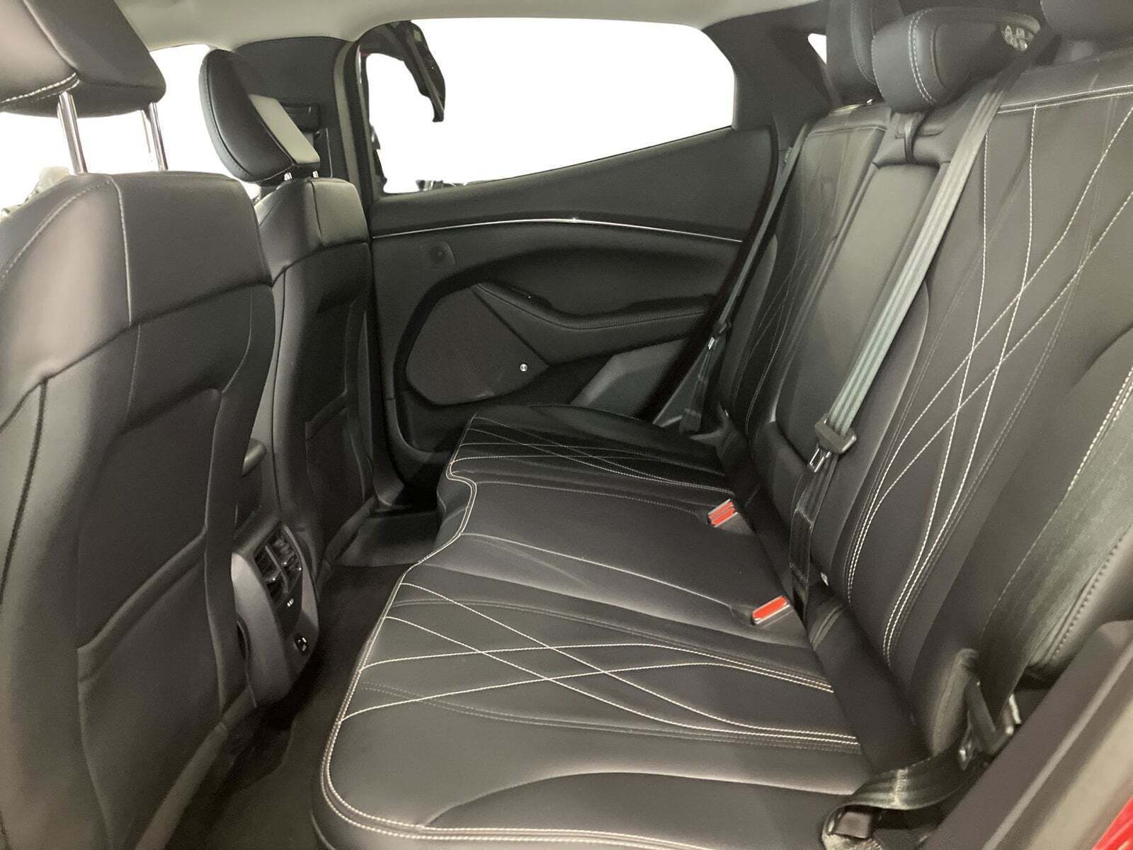 Ford Mustang Mach-E 98 Extended Range