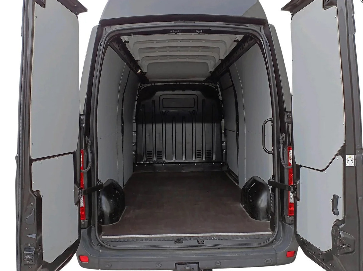 Renault Master IV T35 2,3 dCi 180 L3H3 Kassevogn