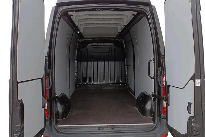 Sort Renault Master IV T35 fra 2022