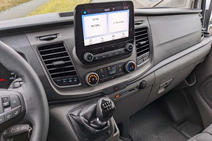 Hvid Ford Transit Custom 300 L2 fra 2023