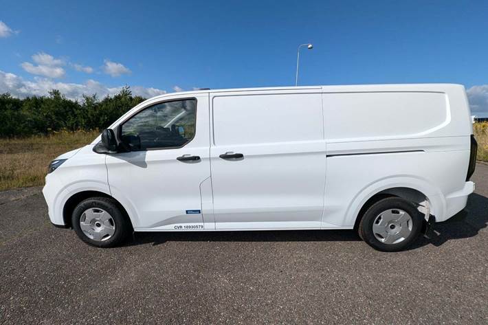 Hvid Ford Transit Custom 300L fra 2023