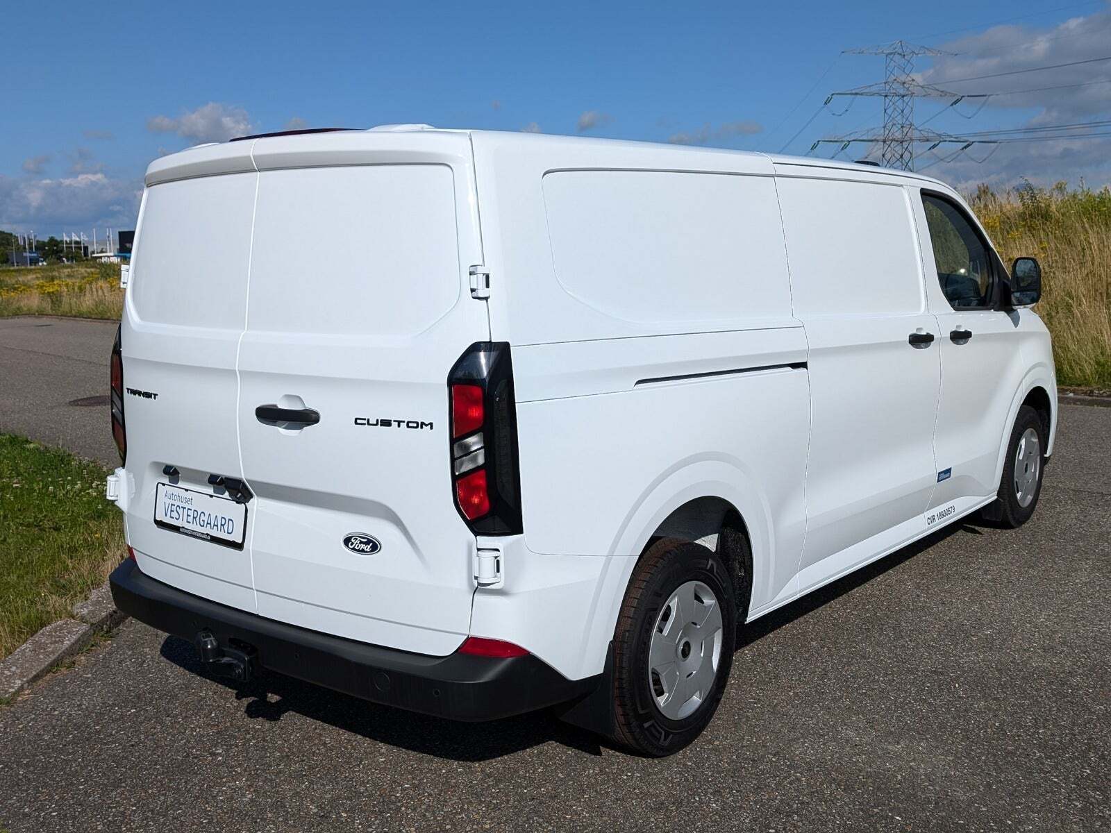Hvid Ford Transit Custom 300 L2 fra 2023