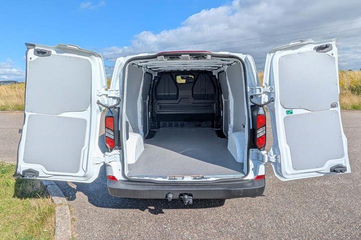 Hvid Ford Transit Custom 300 L2 fra 2023