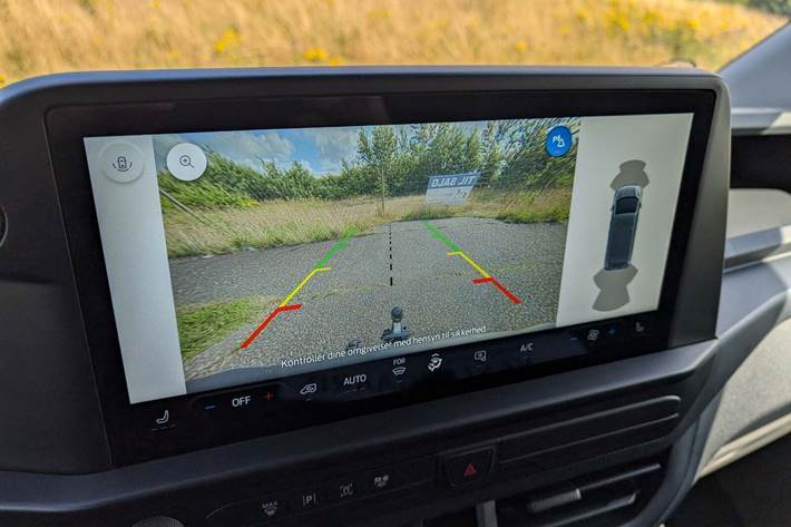 Hvid Ford Transit Custom 300L fra 2023