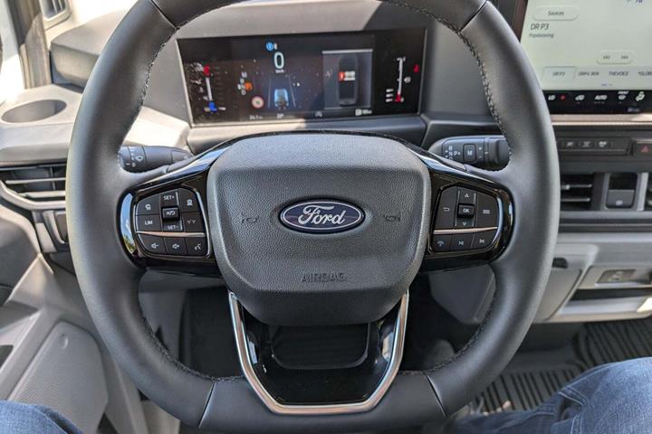 Hvid Ford Transit Custom 300 L2 fra 2023