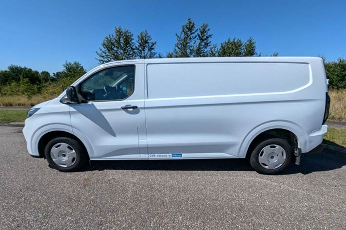 Hvid Ford Transit Custom 300L fra 2023