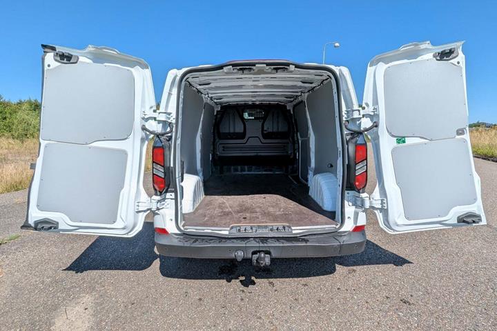 Hvid Ford Transit Custom 300 L2 fra 2023