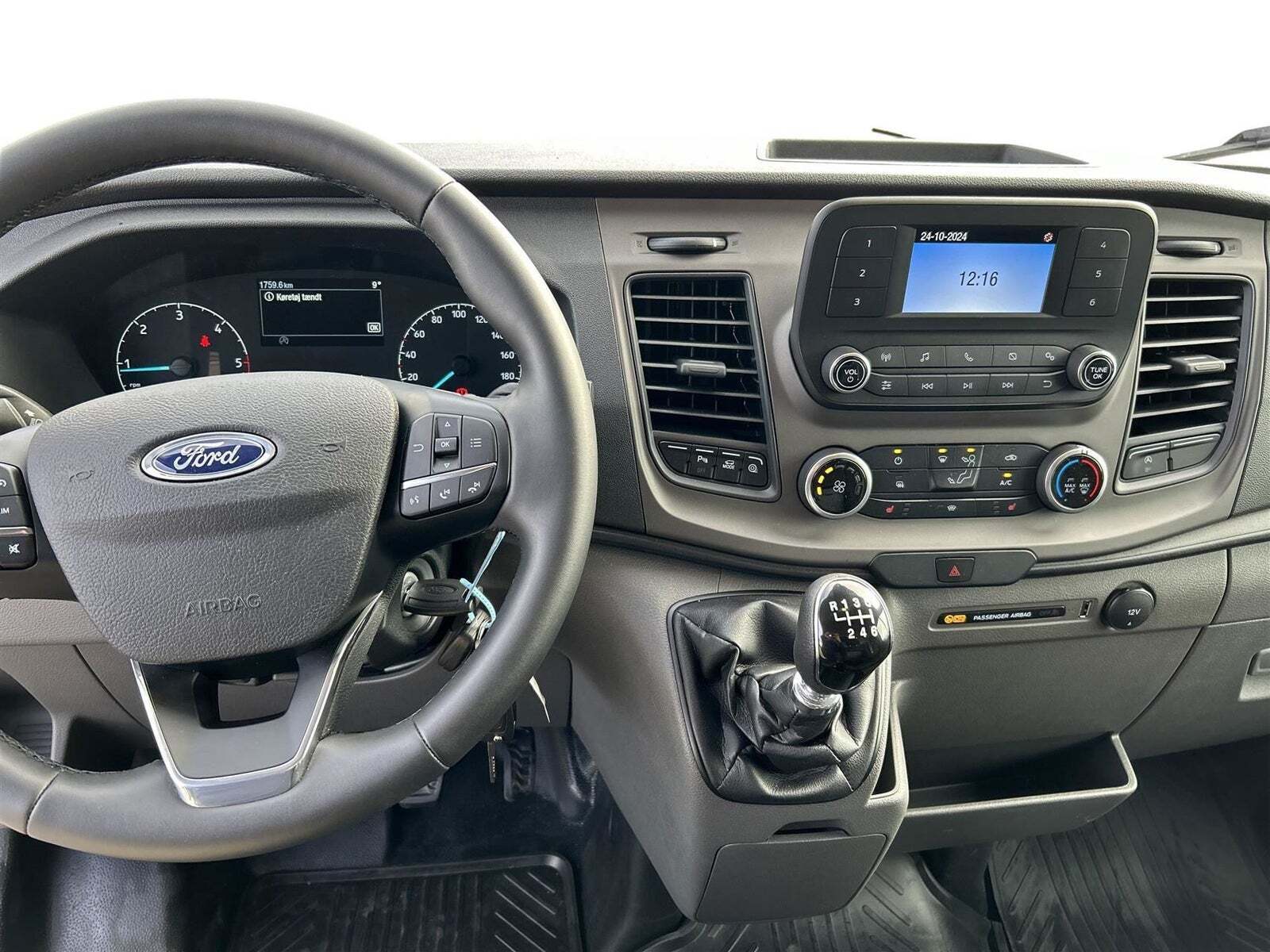 Hvid Ford Transit 350 L2 Van fra 2024