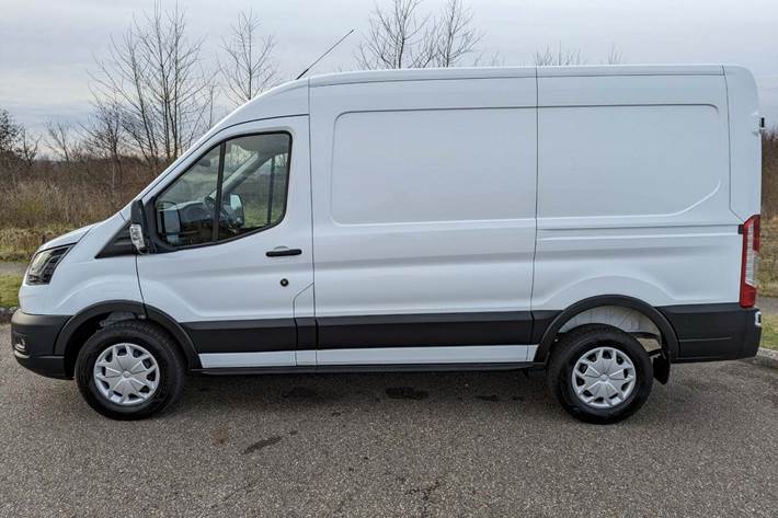 Hvid Ford Transit 350 L2 Van fra 2023
