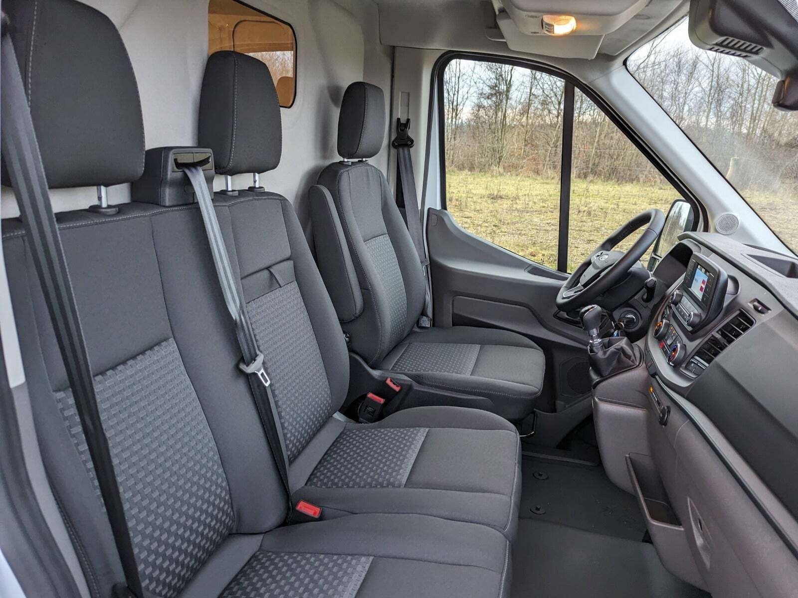 Hvid Ford Transit 350 L2 Van fra 2023