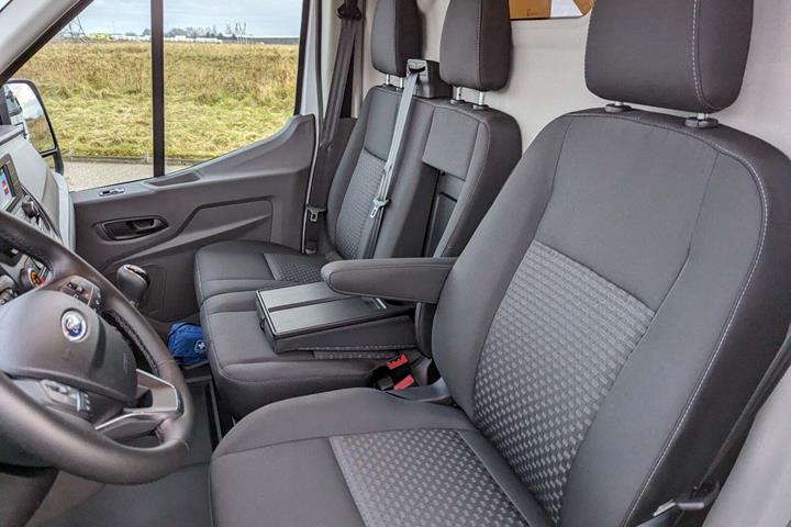 Hvid Ford Transit 350 L2 Van fra 2023