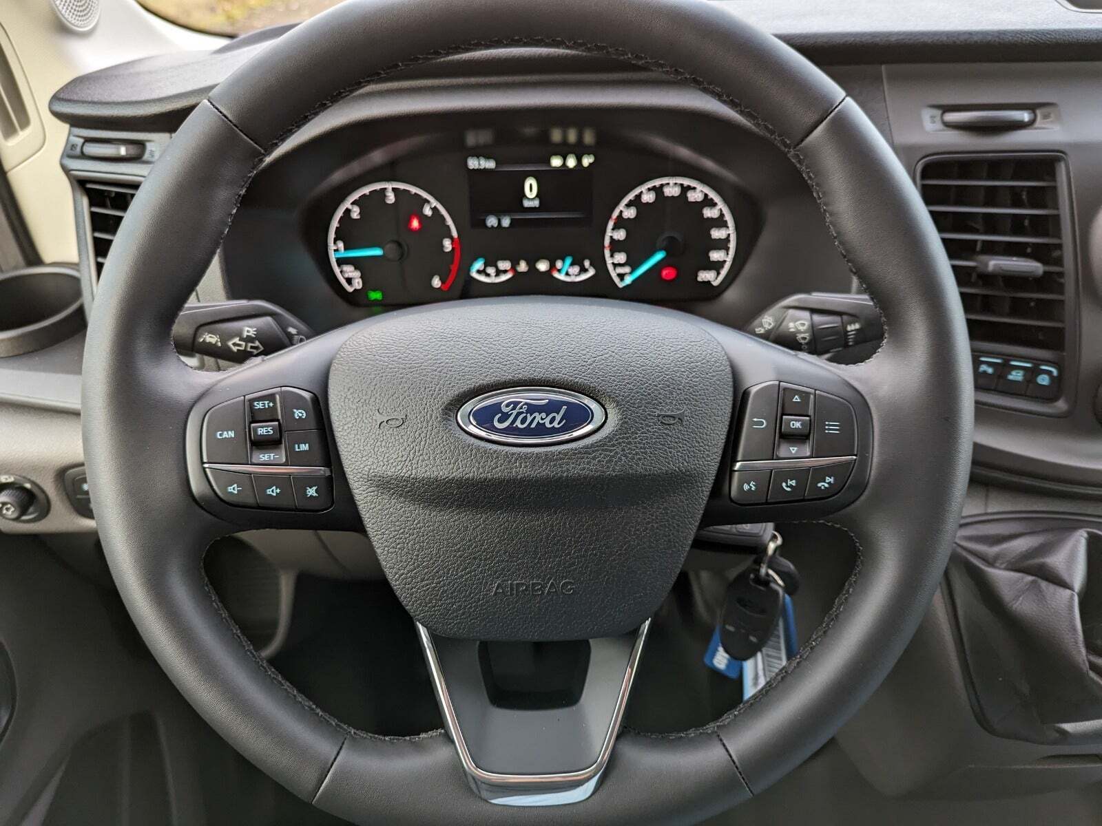 Hvid Ford Transit 350 L2 Van fra 2023