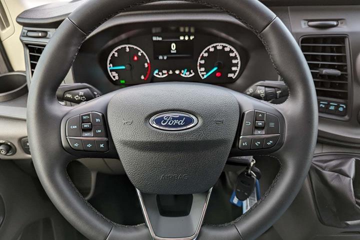 Hvid Ford Transit 350 L2 Van fra 2023