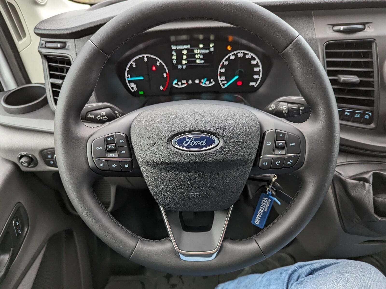 Hvid Ford Transit 350 L2 Van fra 2023