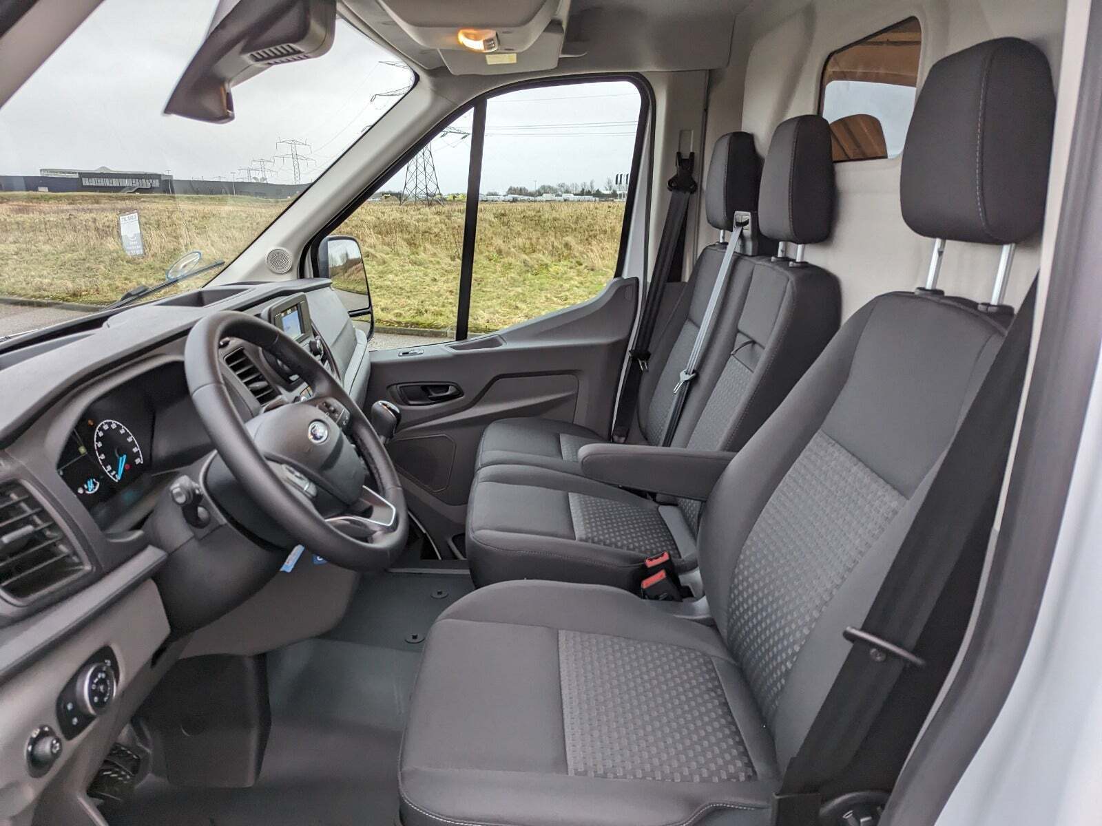 Hvid Ford Transit 350 L2 Van fra 2023