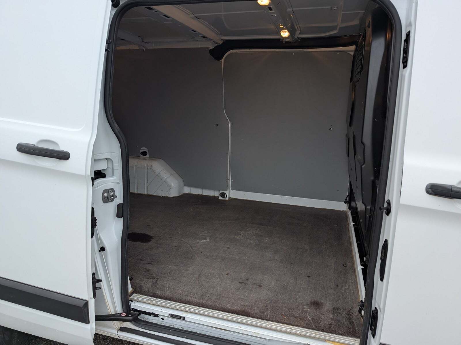 Ford Transit Custom 320L 2,0 TDCi 130 Trend
