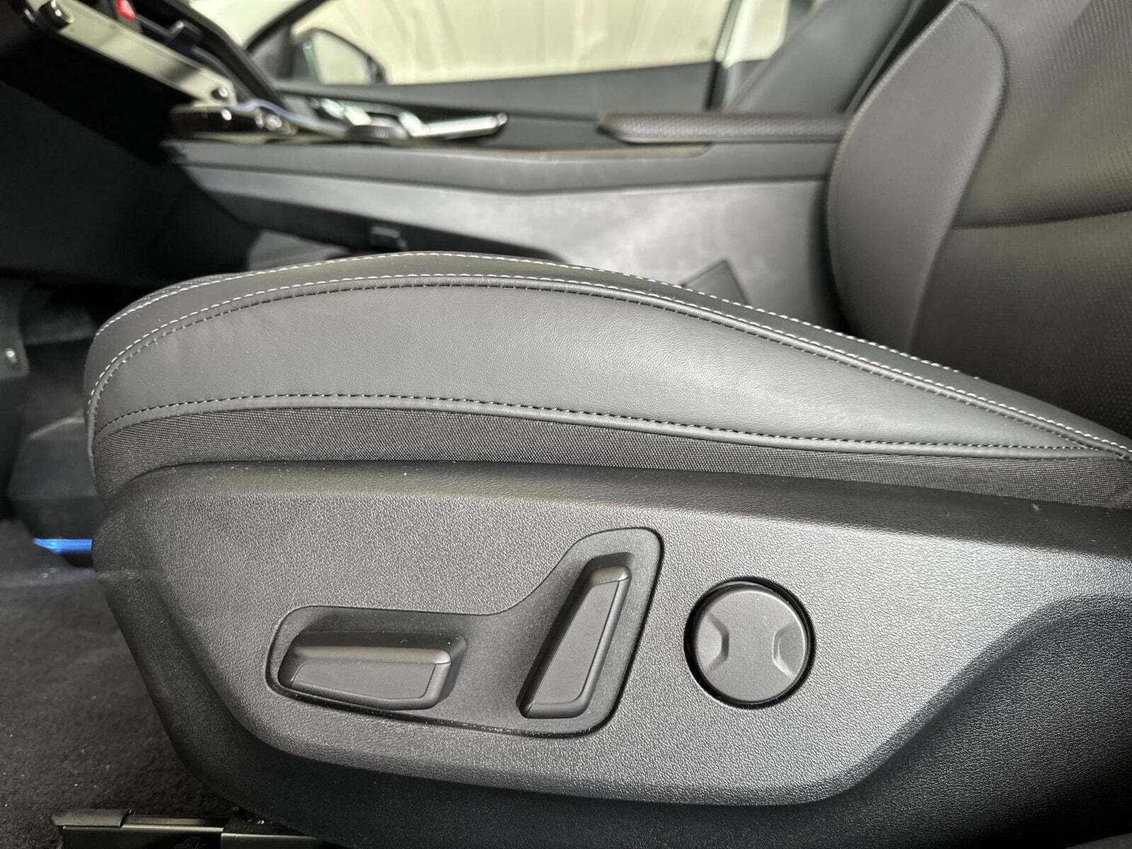 Beige Kia EV6 fra 2024