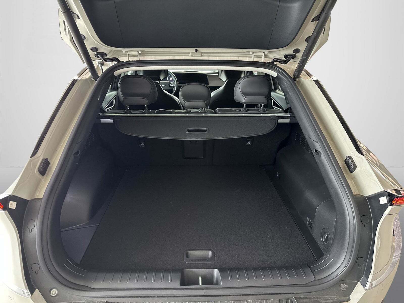 Beige Kia EV6 fra 2024