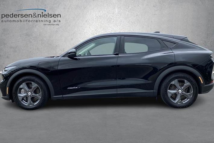 Sort Ford Mustang Mach-E fra 2021
