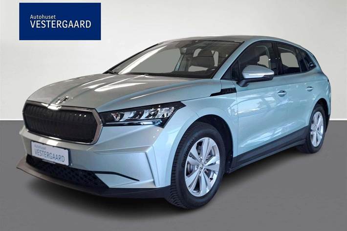 Sølv Skoda Enyaq fra 2022 set udefra