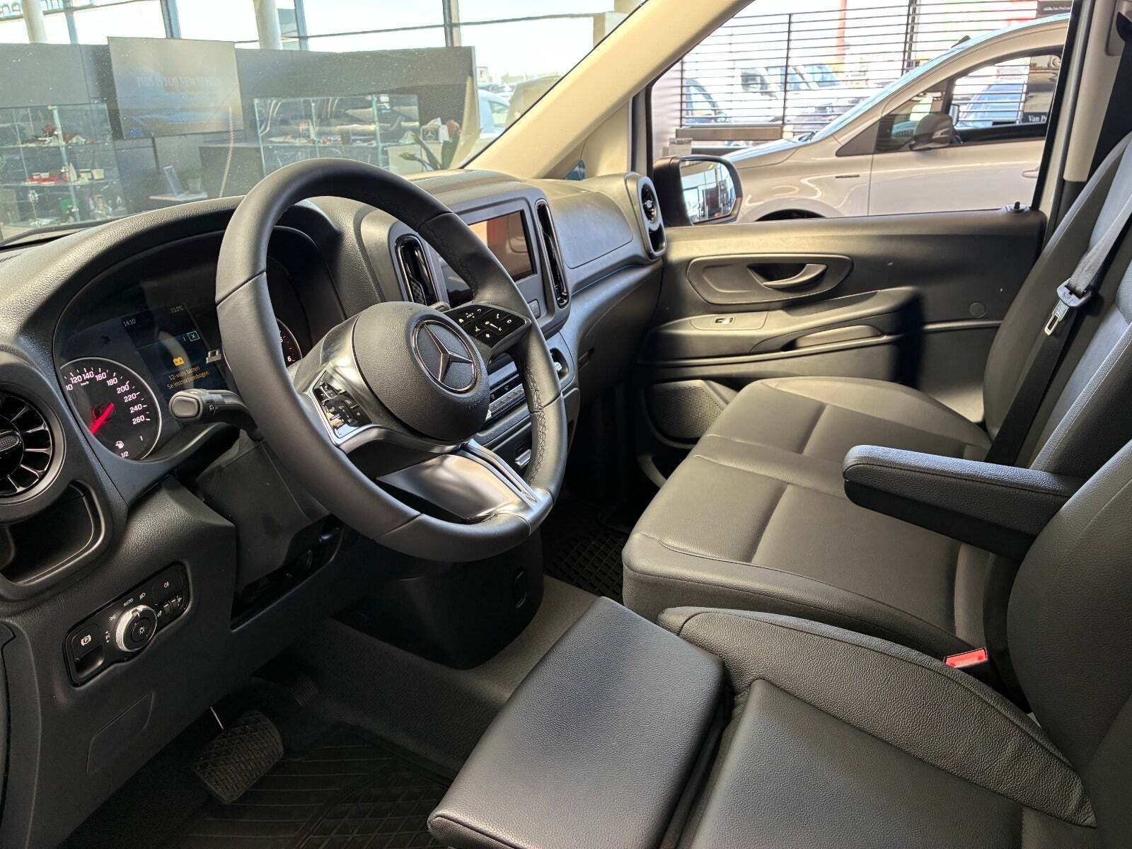 Mercedes Vito 114 2,0 CDi A2 Kassevogn PRO aut. RWD