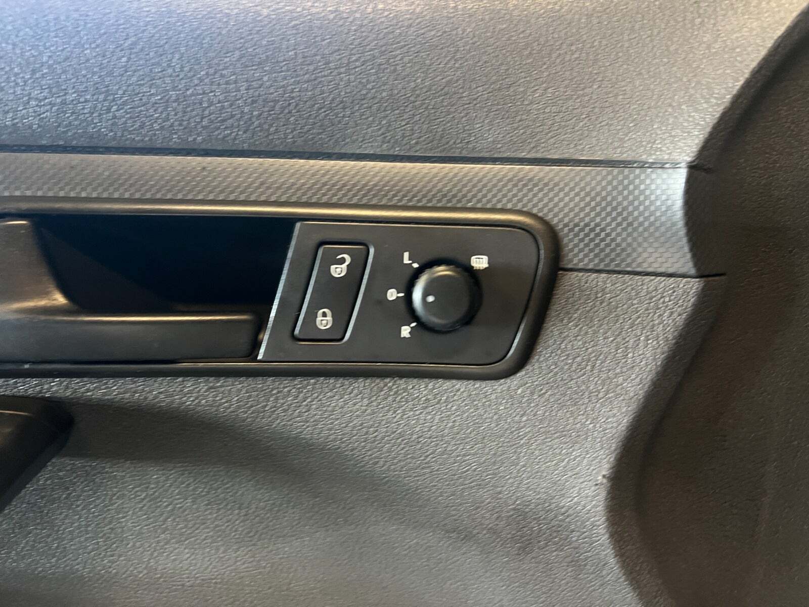 Grå VW Caddy Maxi fra 2011