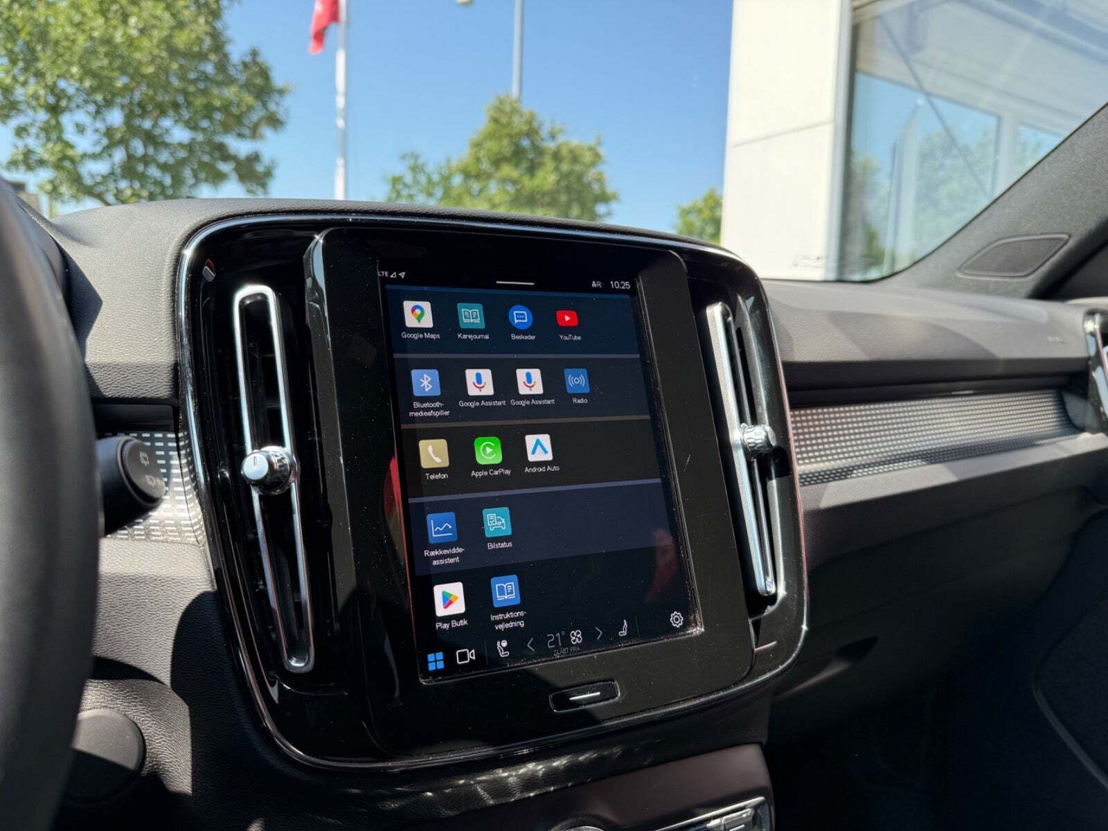 Hvid Volvo XC40 fra 2022