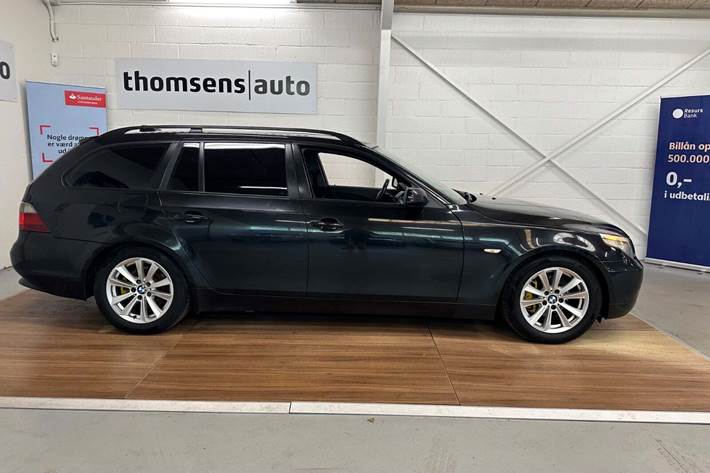 Grå BMW 530d fra 2004