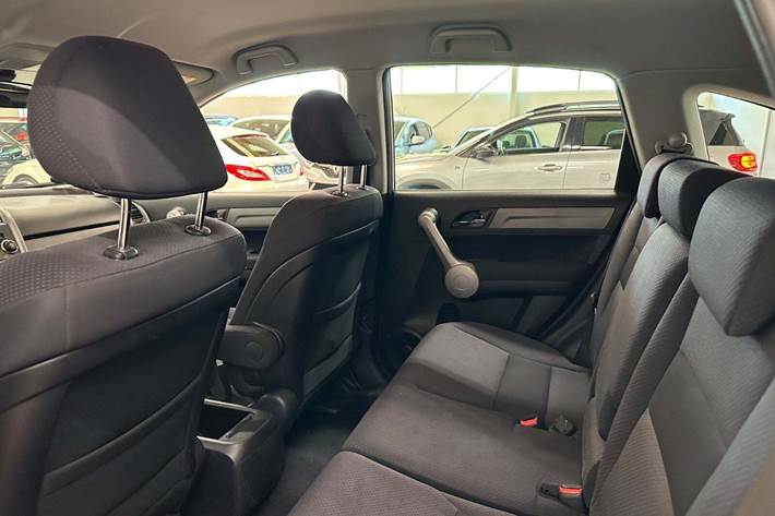 Sølv Honda CR-V fra 2010