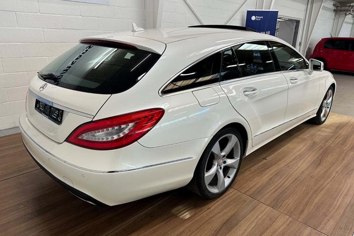 Sort Mercedes CLS350 fra 2014