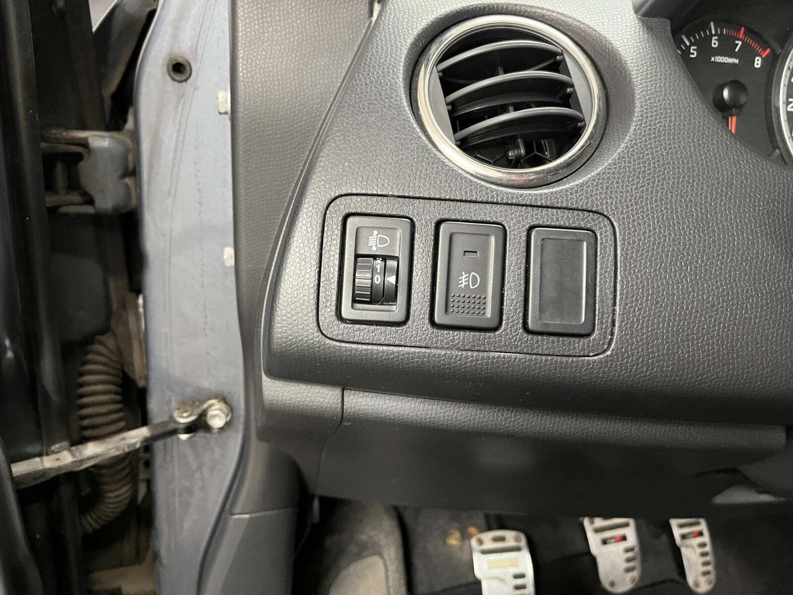 Grå Suzuki Swift fra 2006