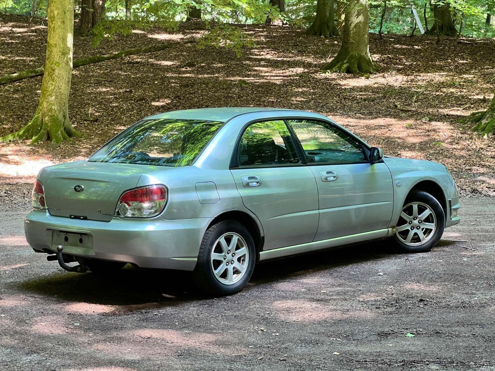 Sølv Subaru Impreza fra 2007