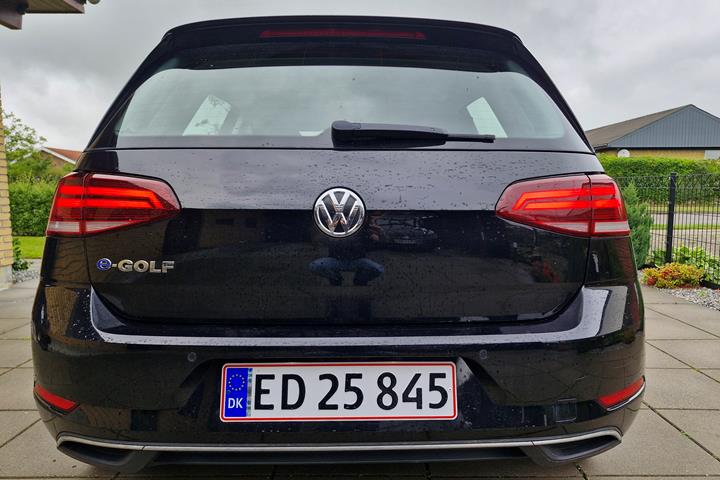 Sort VW Golf fra 2019