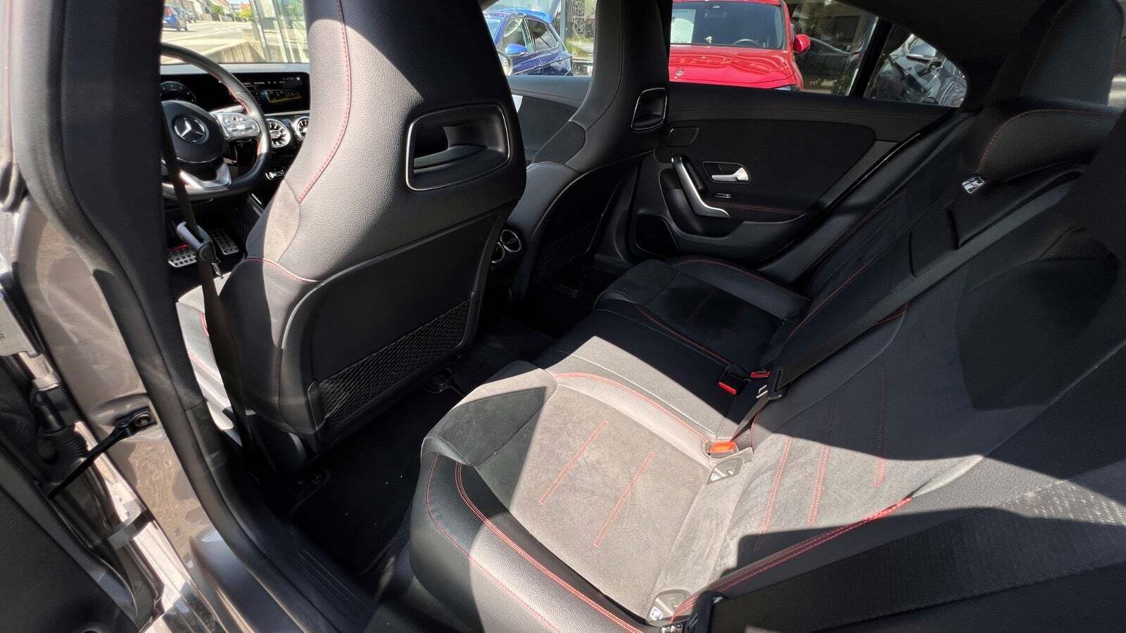 Grå Mercedes CLA250 fra 2020