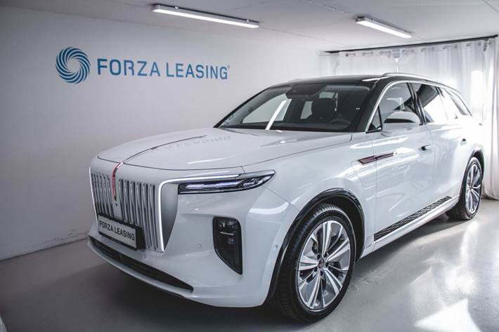 Hvid Hongqi E-HS9 fra 2024 set udefra