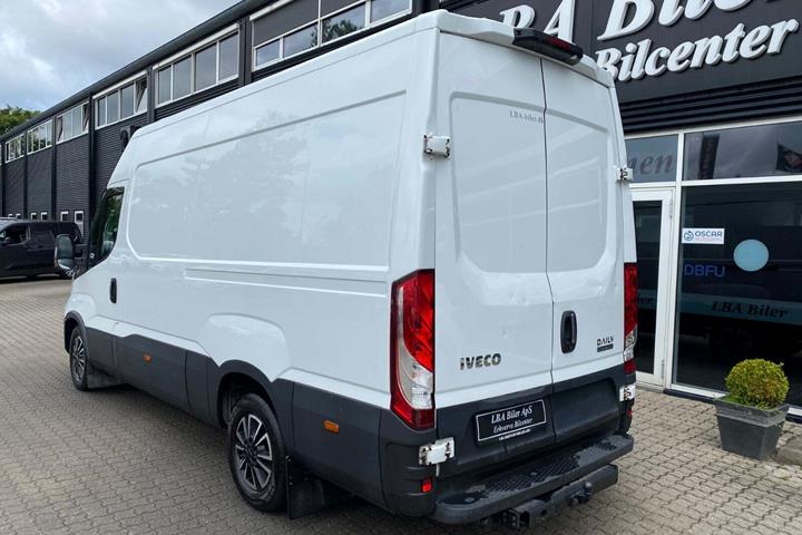 Hvid Iveco Daily fra 2021
