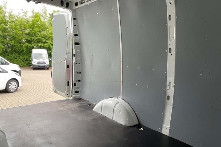 Hvid Iveco Daily fra 2021