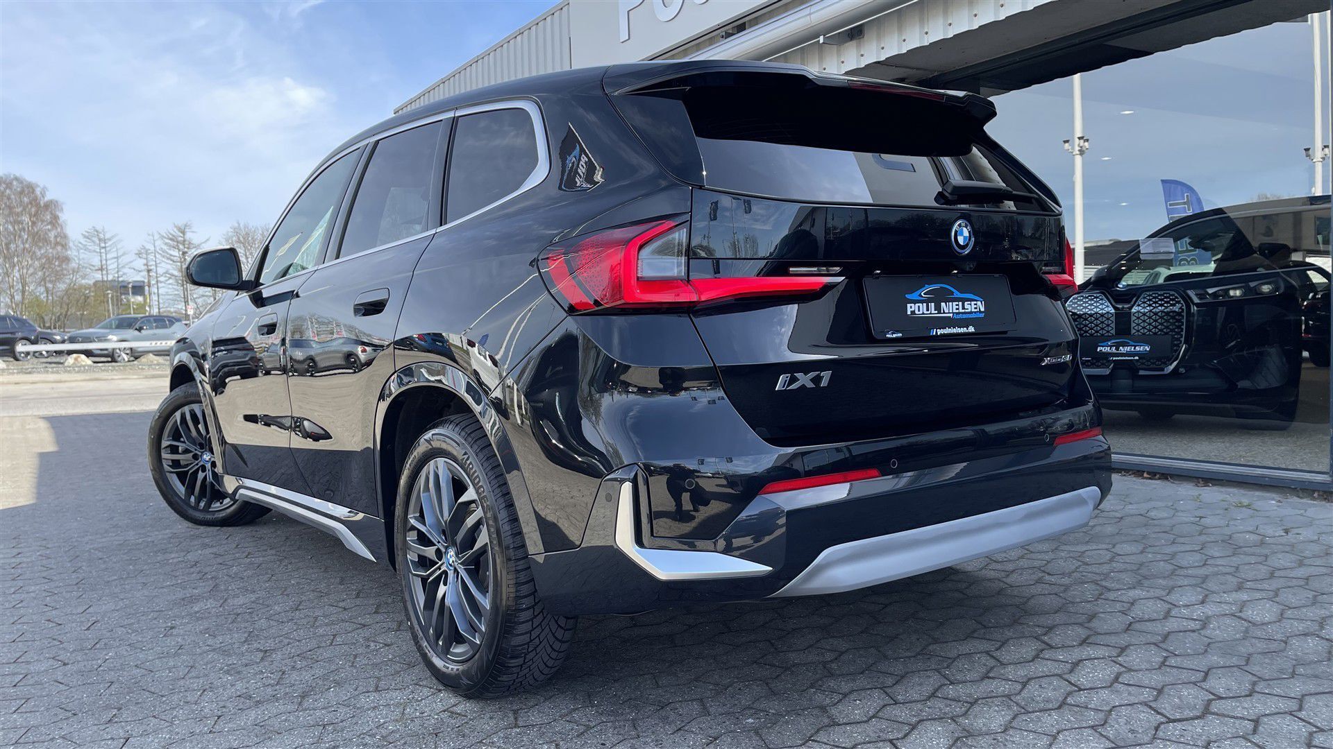 BMW iX1