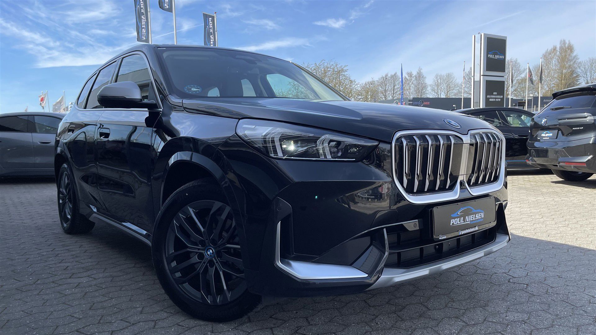 BMW iX1