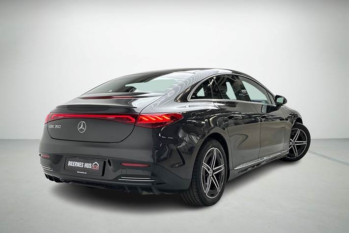 Grå Mercedes EQE 350 fra 2023