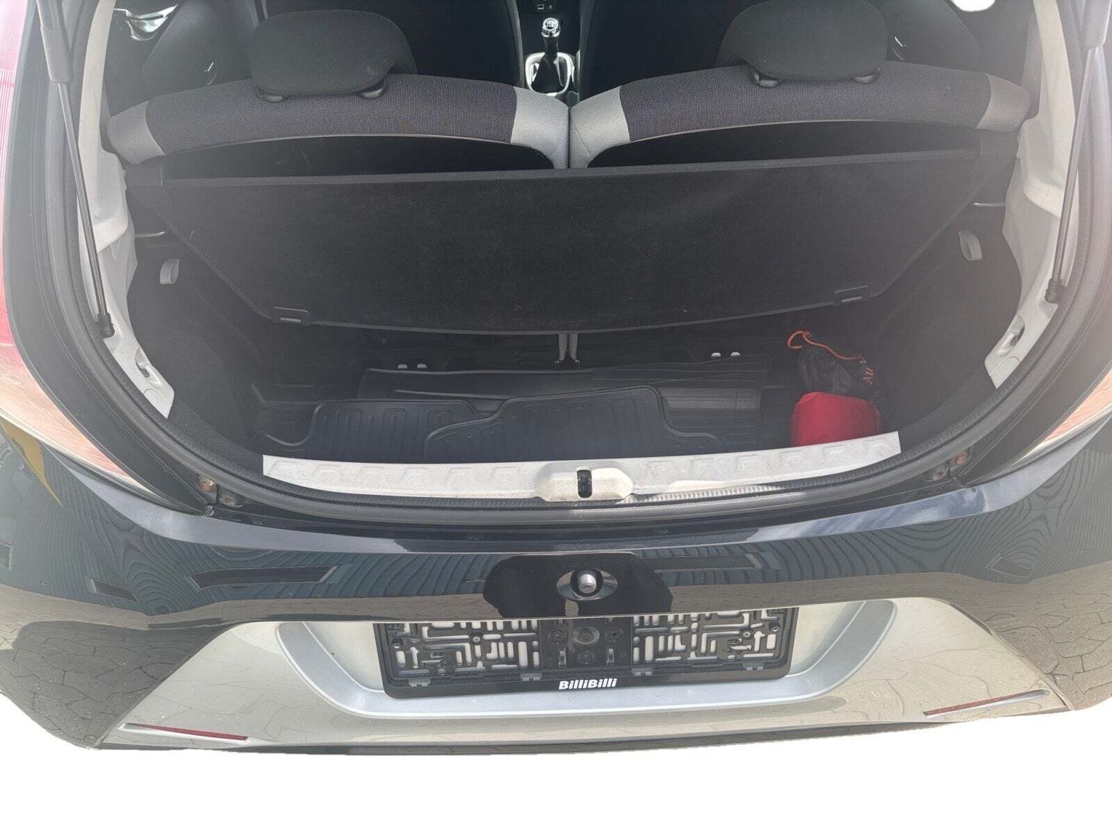 Sort Toyota Aygo fra 2015