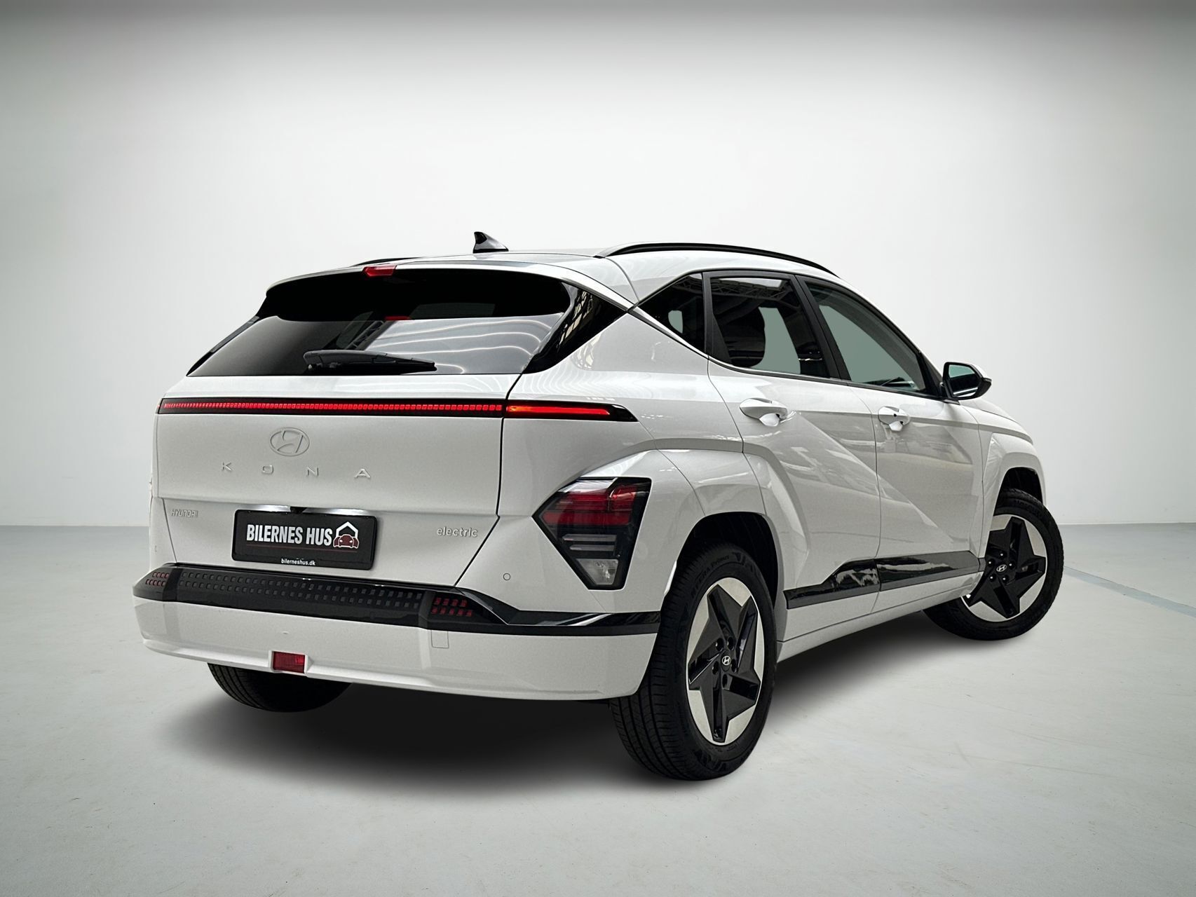 Hvid Hyundai Kona fra 2024