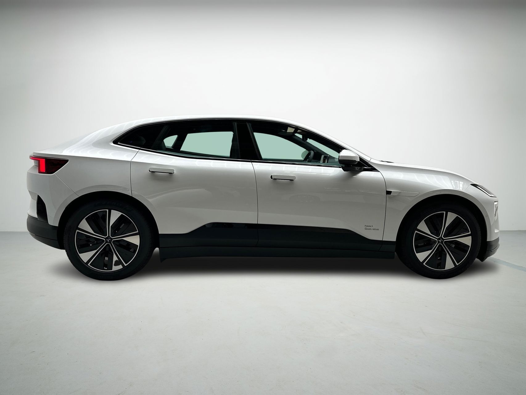 Polestar 4