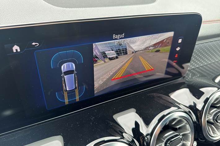 Sort Mercedes EQB 250+ fra 2024