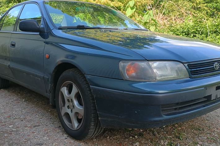 undefined Toyota Carina fra 1996