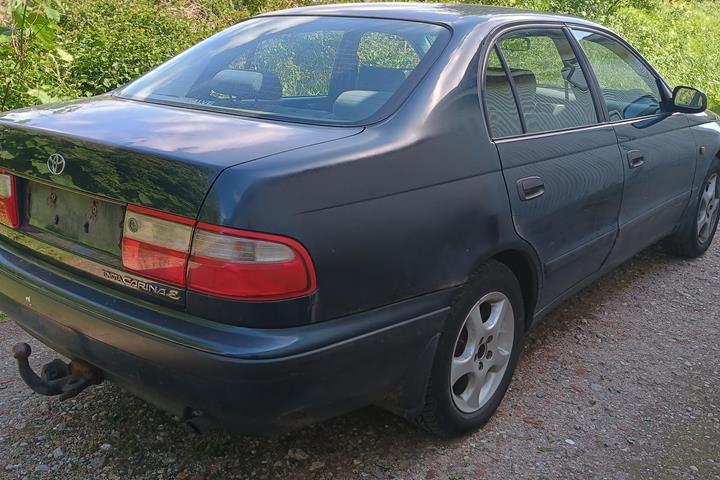 undefined Toyota Carina fra 1996