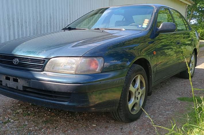 undefined Toyota Carina fra 1996